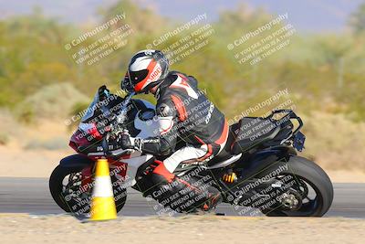 media/Nov-06-2023-Moto Forza (Mon) [[ce023d0744]]/3-Intermediate Group/Session 5 (Turn 9)/